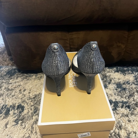 Michael Kors glitter chain mesh high pump, 8.5 M brand new in box - Picture 4 of 5